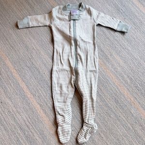 Hanna Andersson- NWOT blueish/green striped footie zip up sleeper.0-3 months